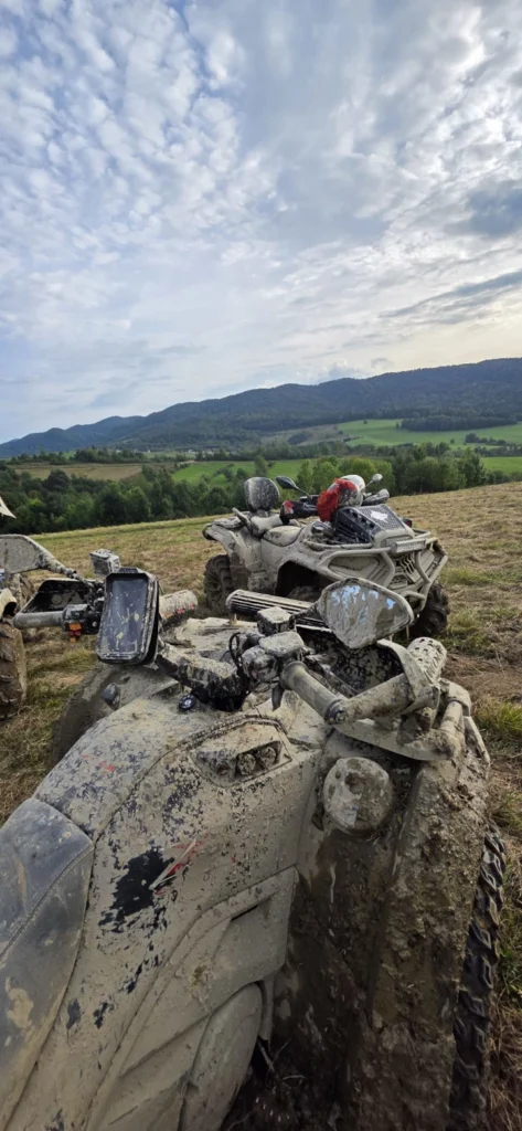 Wyprawa off-road quadami w wypożyczalni quadów piotrków trybunalski i okolice